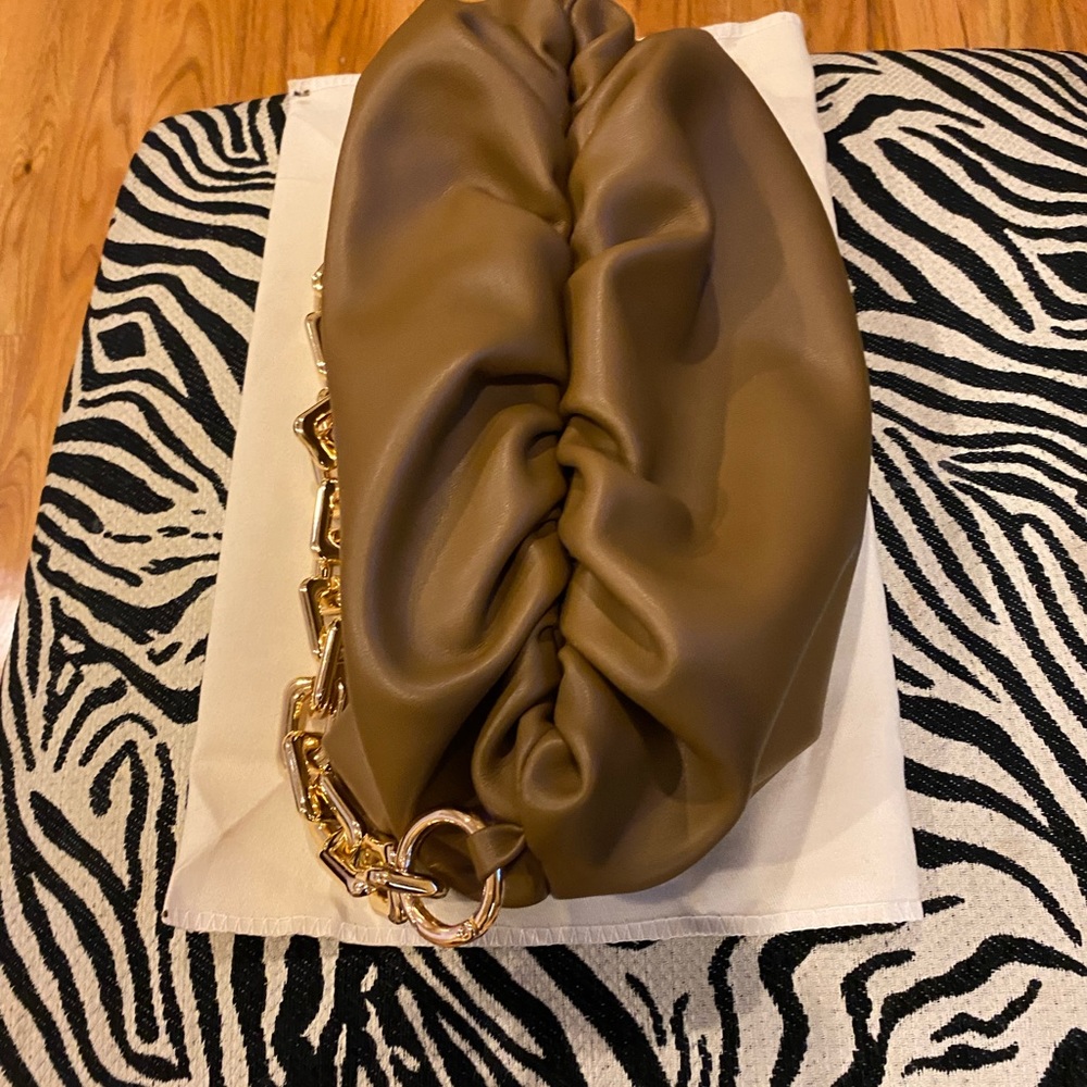 Very soft leather bag in Baguette style